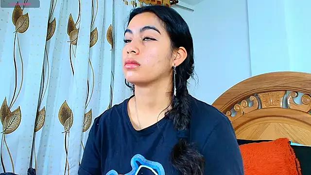 iris_mandarine from StripChat