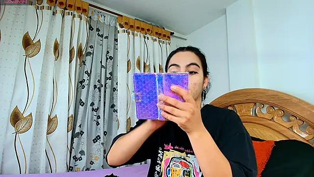 iris_mandarine from StripChat