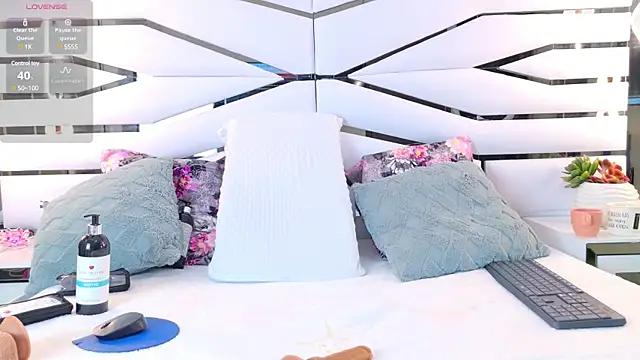 Iris_Ross_ from StripChat