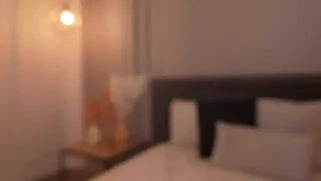 IrisBaker from StripChat