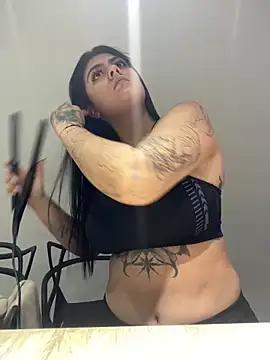 IrisBaker from StripChat