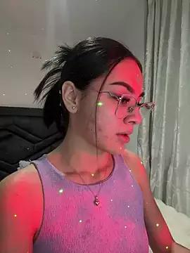 IrisBrowm from StripChat