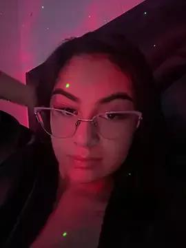 IrisBrowm from StripChat is Freechat