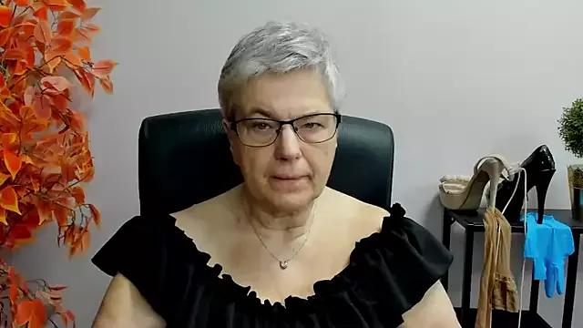 IrisDream from StripChat