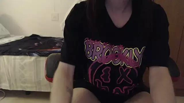 IrishLisaxo from StripChat is Freechat