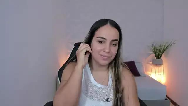 irispinkk from StripChat is Freechat