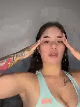 isa_foxx from StripChat is Freechat
