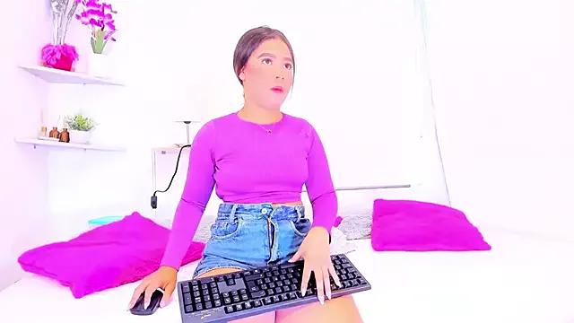 isa_taylorr_ from StripChat is Freechat