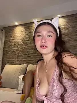 Isa_Villamarin from StripChat is Freechat