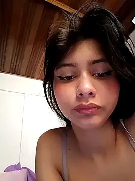 Isaa-bell from StripChat