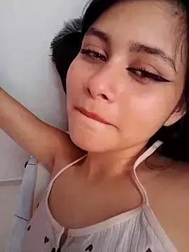 Isaa-bell from StripChat