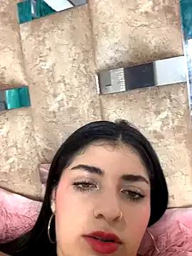Isaa-Sweet from StripChat