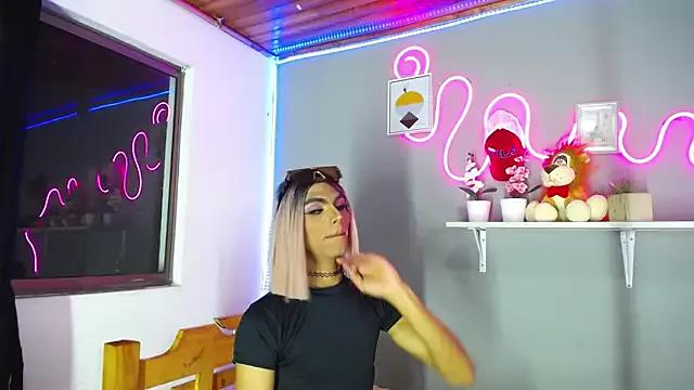 Isabella--Smith webcams show profile image 