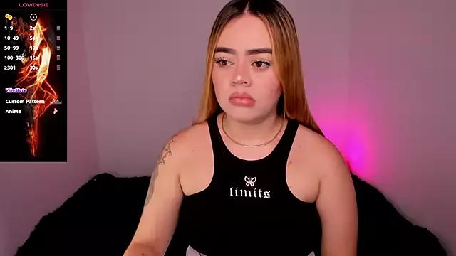 Isabella_arias1 webcams show profile image 