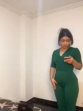 Isabella_Gold from StripChat is Freechat