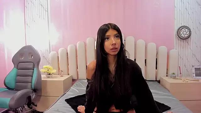 Isabella_Marsh from StripChat is Freechat