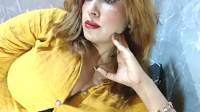 Isabella_Martin from StripChat is Freechat