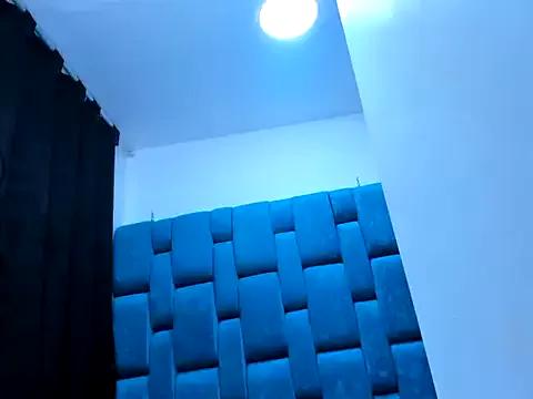 isabella_transhorny from StripChat is Freechat