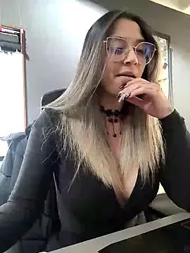 Isabella_Varella from StripChat is Freechat