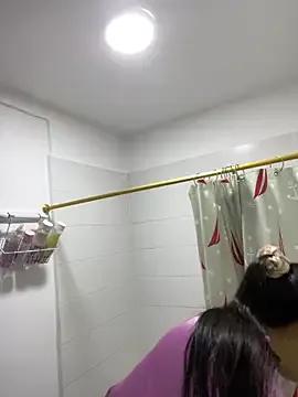 IsabellaJoness_ from StripChat is Freechat