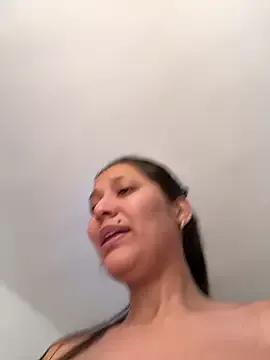 IsabellaJoness_ from StripChat is Freechat