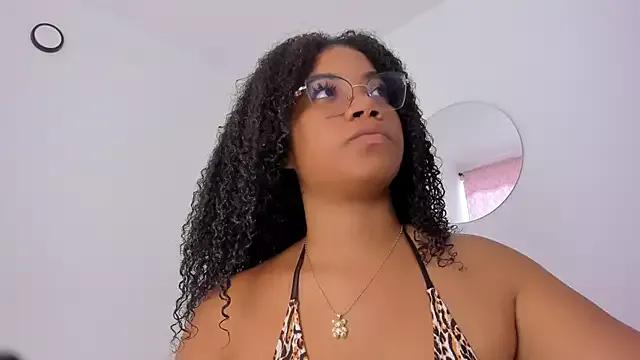isagomez from StripChat is Freechat