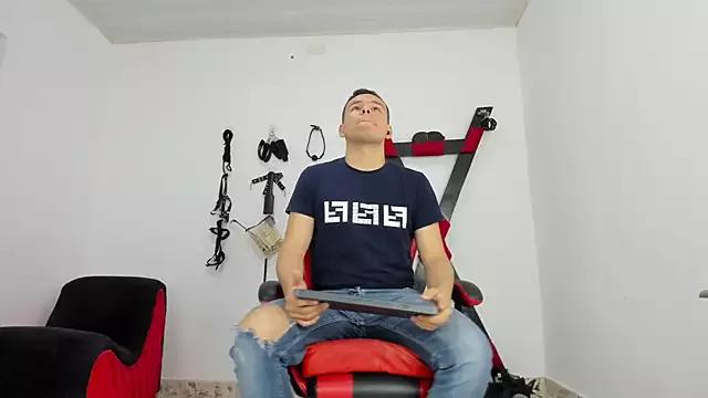 Isak_Millan from StripChat is Freechat