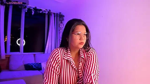 Isarose_ from StripChat is Freechat