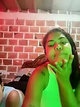 Isis_dolce from StripChat