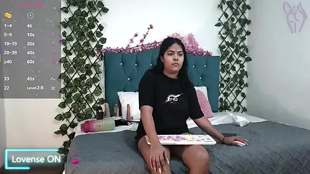 Isis_dolce from StripChat