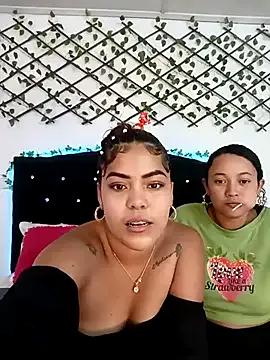 Isis_dolce from StripChat