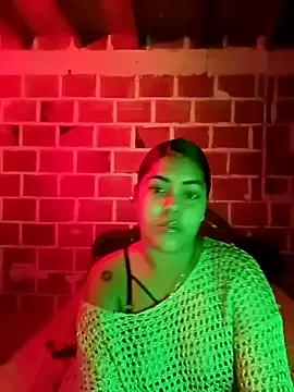 Isis_dolce from StripChat
