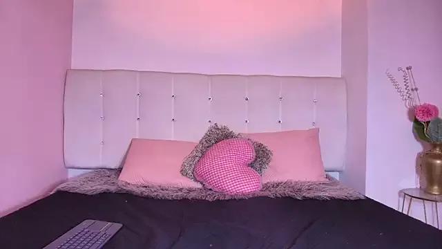 isis_jhempss from StripChat