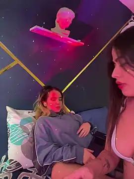 isis_lombardi from StripChat