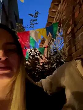 isis_lombardi from StripChat
