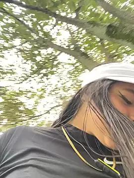 isis_lombardi from StripChat