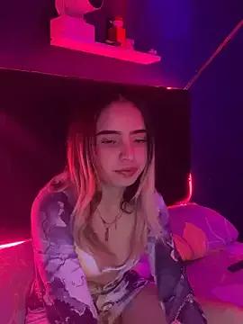 isis_lombardi from StripChat