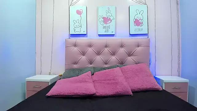 Issaa_Tyler from StripChat