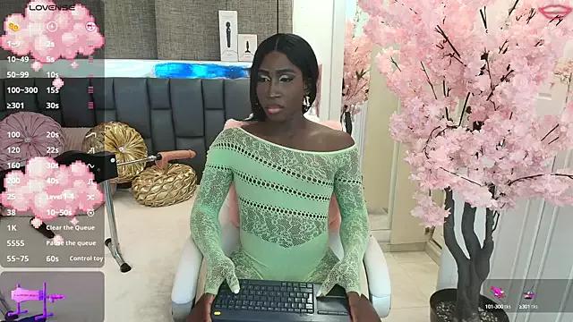 IsseyMz from StripChat