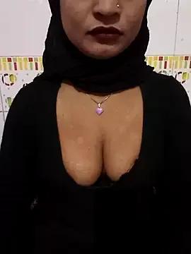 Itz_Mayra_ on StripChat