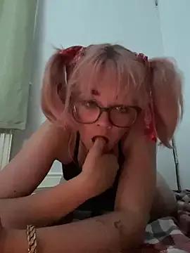 Itzz_lolareign from StripChat