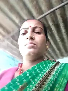 Iulia258 from StripChat