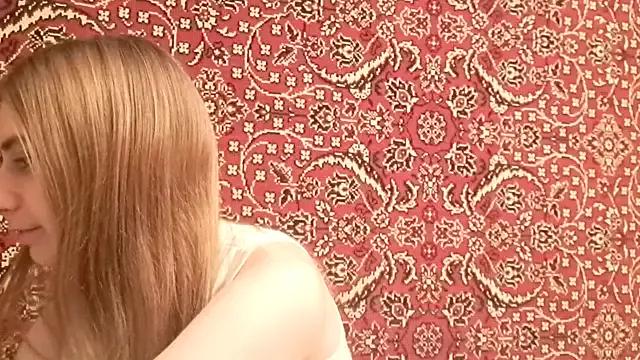 ivetabloom from StripChat is Freechat