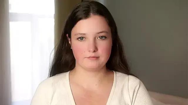 IveyJomes from StripChat is Freechat