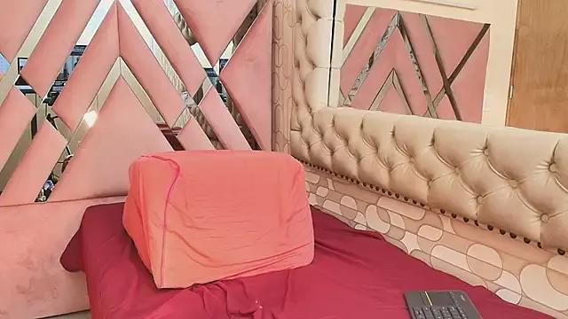 ivyy_bliss from StripChat