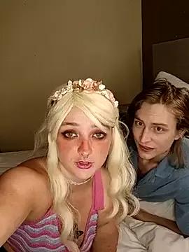 IzanamiNova from StripChat is Freechat