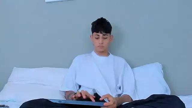 j_martony on StripChat