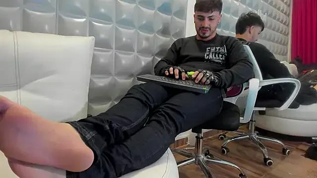 Dirty chat webcam: explore liveshows with versed models, from laying bare to fetishes, in a variety of sexy free adult webcams.