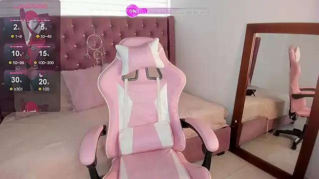 Jade_rey_ from StripChat is Freechat
