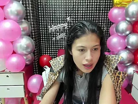 janarivera from StripChat is Freechat